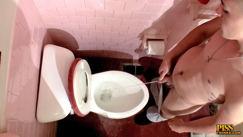 Devin Reynolds and Jake Reid Bareback Piss Fuck