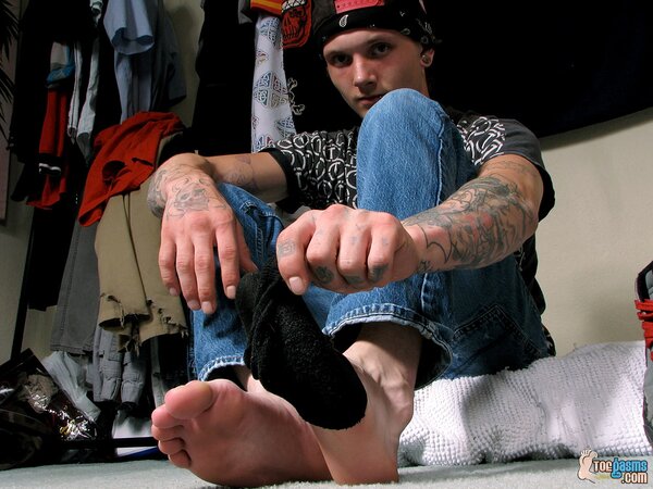 Kyd shows off his sneakers and socks