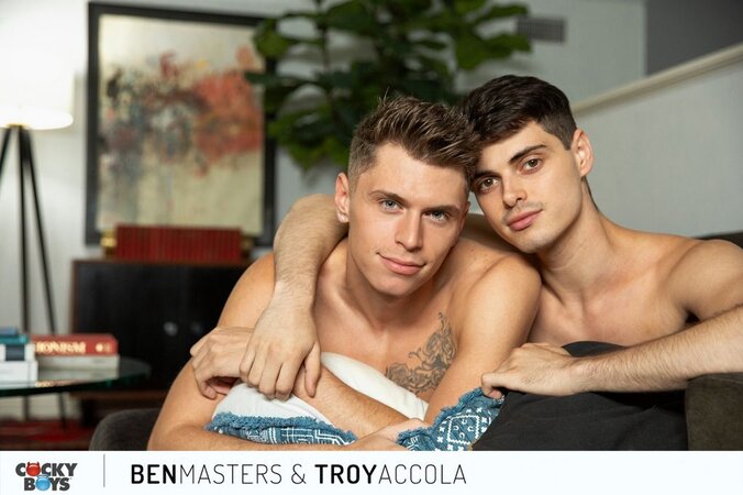 Troy Accola and Ben Masters fuck each other