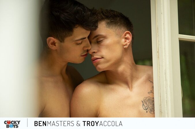 Troy Accola and Ben Masters fuck each other