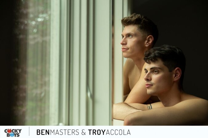 Troy Accola and Ben Masters fuck each other