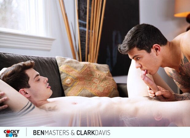 Clark Davis fucks Ben Masters