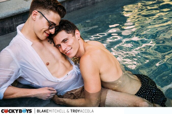 Blake Mitchell fucks Troy Accola