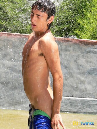 Wet Horny Twink