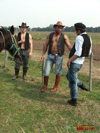 Gay cowboys rob and fuck queer field worker